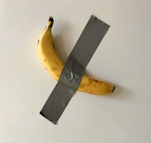 The viral banana artwork by Cattelan, Comedian, achieves record-breaking success at Sotheby’s auction. Photo: Maria023, WikiMedia.