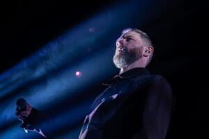 Turboweekend returns to the Store Vega stage in Copenhagen in a powerful comeback, drenched in blue light and synth-fueled energy.